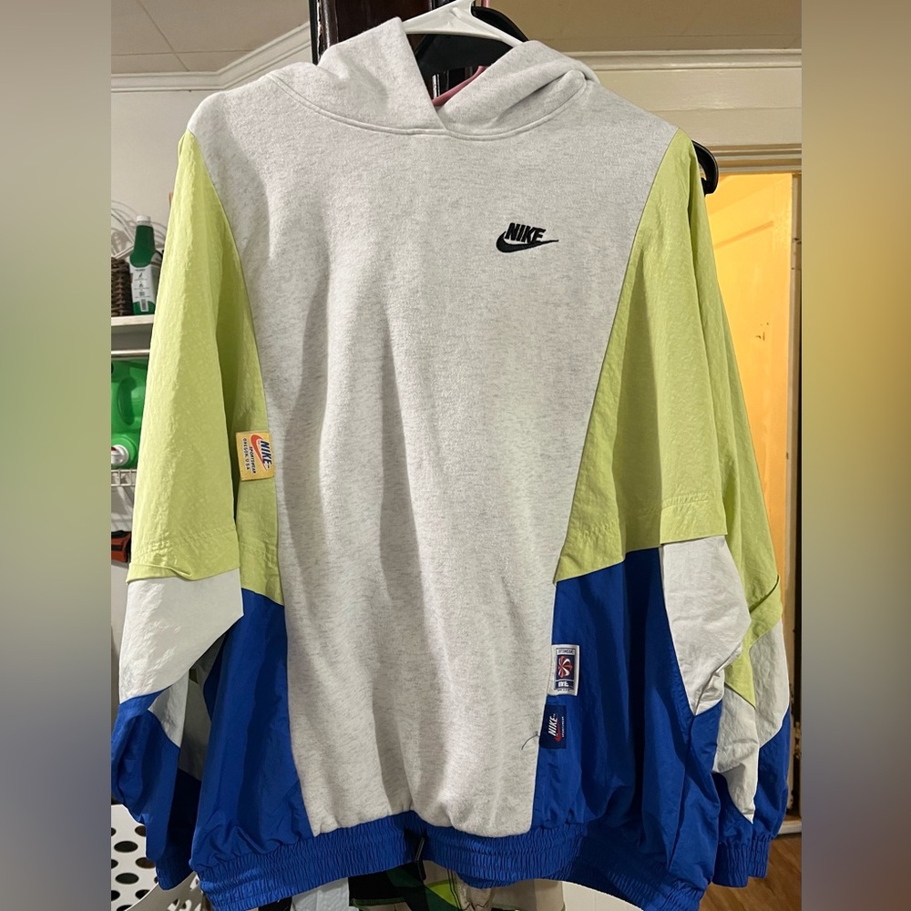 Nike Sportswear Icon Clash Pullover Hoodie